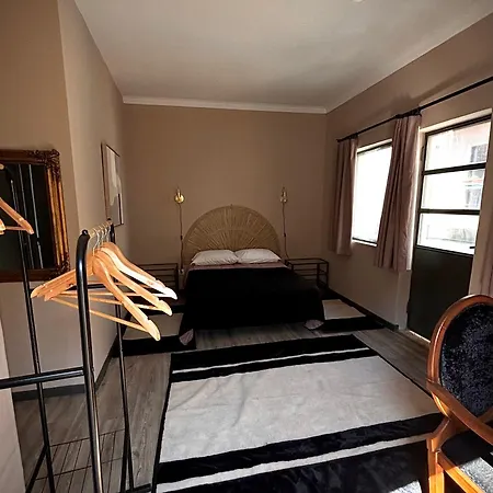 Aqui Há Gato Hostal Vila Praia de Âncora